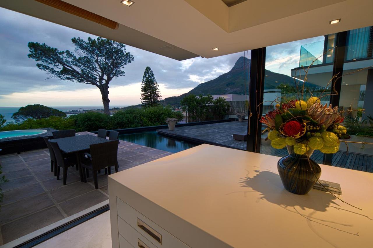 Serenity Villa 18 Ronald Rd Camps Bay Kapstadt Exterior foto