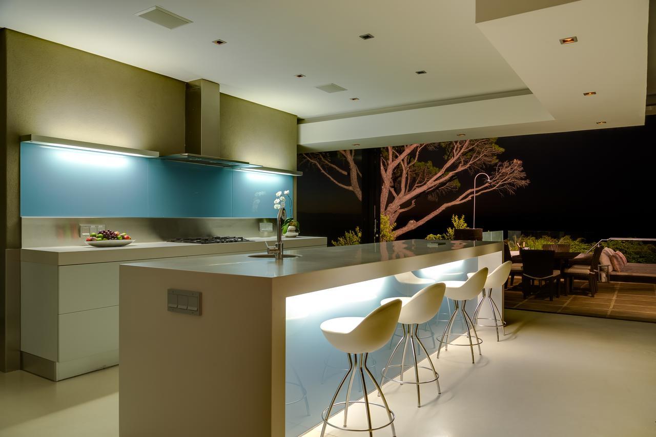Serenity Villa 18 Ronald Rd Camps Bay Kapstadt Exterior foto
